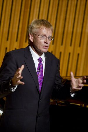 phil hammond 3 sm.jpg